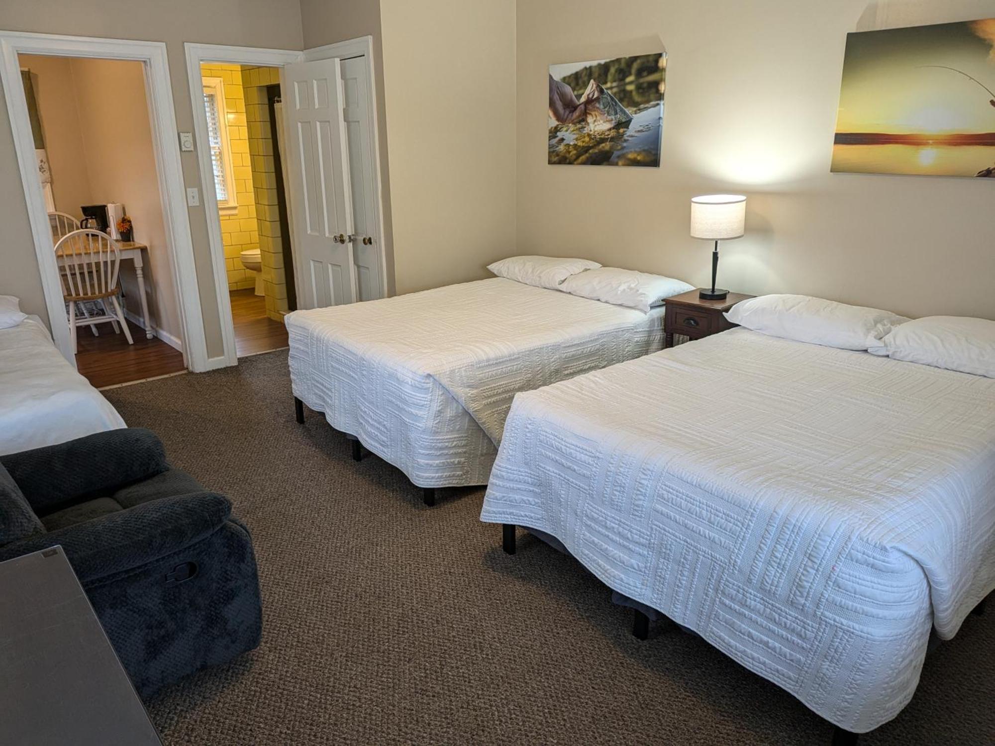 Early American Motel Aurora Extérieur photo